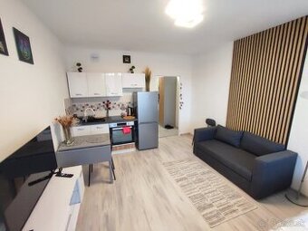 Pekná garsónka v centre mesta.Nice studio apartment in the c - 2