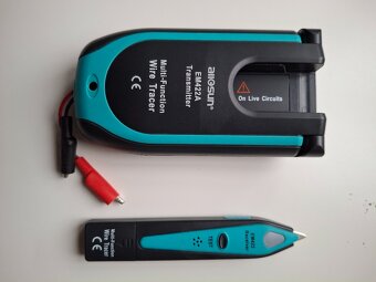 Predám vyhľadávač vodičov a kovových potrubí  EM422 - 2