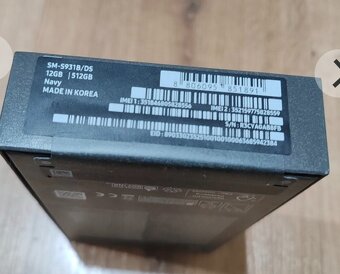 Predám úplne nový zablombovany Samsung S25 5G12 GB RAM 512GB - 2