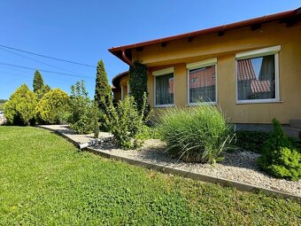 MAĎARSKO - ENCS 4 IZBOVÝ DOM S GARÁŽOU A TERASOU, PEKNÁ ZÁH - 2