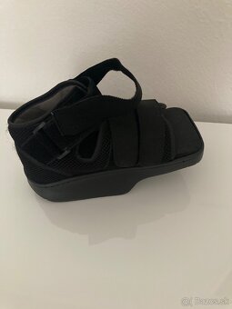 Topánky po operácií haluxov - 2