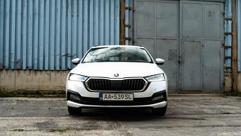 Škoda Octavia Combi 2.0 TDI Style A/T DSG - 2
