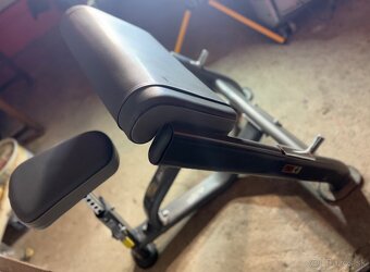 Bicepsova lavička - 2