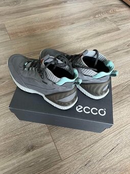 Predám dámske outdoorové topánky zn. Ecco - 2