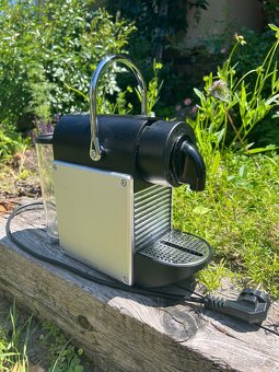 Kávovar Nespresso DeLonghi Pixie - 2