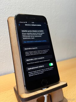 iPhone 8 64GB - 2