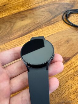 Samsung Galaxy Watch 6 44 mm grafitové - 2