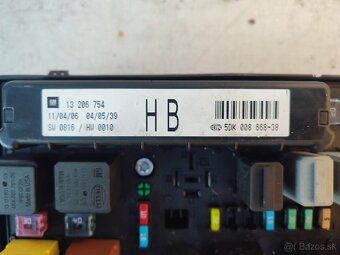 Opel - Poistková skrinka UEC Opel – 13 206 754 / HB - 2