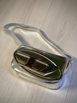 Chromová/strieborná Diesel kabelka - 2