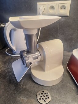 Predám kuchynský robot Moulinex - 2