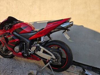 Predam Hondu CBR 600rr - 2