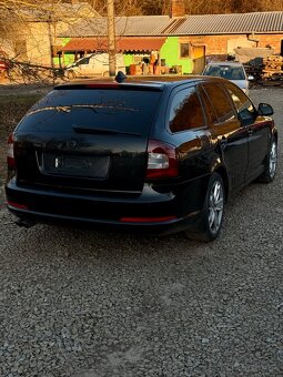 Rozpredam Škoda Octavia 2 rs 2.0 tfsi dsg facelift kombi - 2