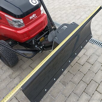 Snehová otočná radlica na kosačku - 2