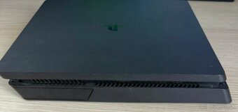 PlayStation 4 Slim - 2