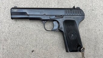 Predam pištol Tokarev TT33 - 2