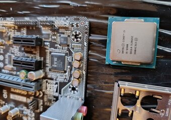 COMBO GIGABYTE GA-H110M-S2H + i5-6500 - 2