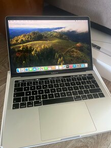 Apple MacBook Pro (13" 2018), 8GB, 256GB - 2