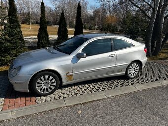 Predám Mercedes Benz CL203 C220 CDI 2.2 sportcoupe - 2