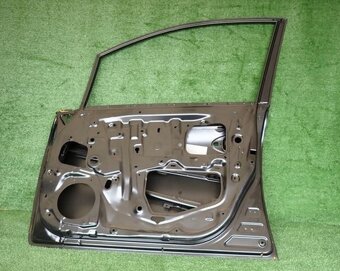 toyota auris dvere 2006+ - 2
