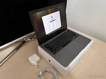 Apple Macbook Air M1 8/256 13" - 2