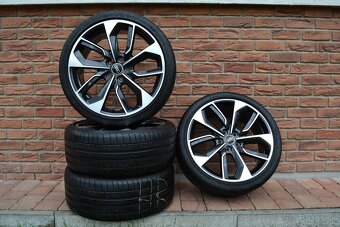 5x112 R19 Letna sada Audi A3 / S3 AudiSport + 235/35 R19 - 2