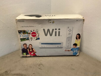 Nintendo Wii - 2 ovladače - 300G HDD - (prodej sbírky) - 2