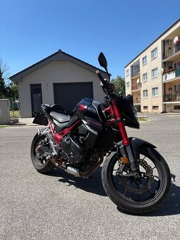 Honda CB750A (Hornet) - 2
