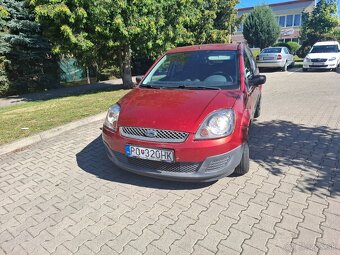 Ponúkam na predaj Ford fiesta 1.3 51 kw r.v 2006 - 2