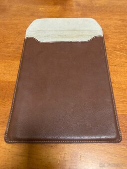 Hnedý kožený obal na tablet - 2