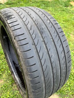 Predám 1kus letnej pneu Pirelli Powergy - 2