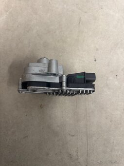 Bmw aktuator Xdrive - 2