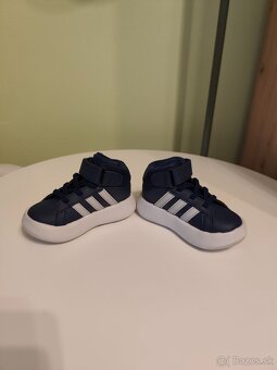 Nové botasky Adidas bubble č.23 - 2