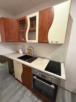 Kuchynská linka - 2