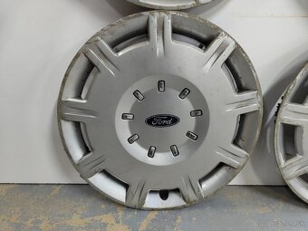 Predám puklice Ford R16 - 2