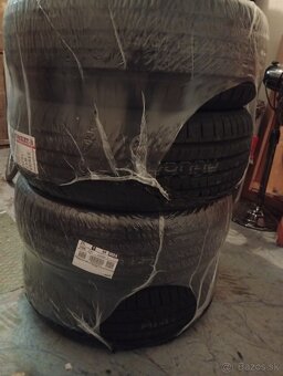 TOMKET SPORT XL 235x55R17 - 2