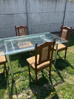 jedálenský stôl + 4 stoličky - 2