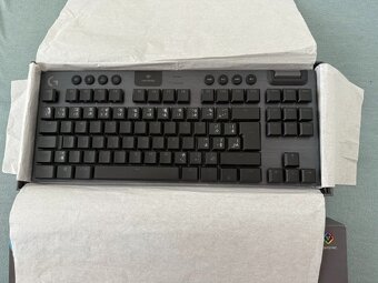 Logitech g915 tkl lightspeed wireless - 2