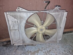 Ventilátor chladenia Toyota Yaris 1.0 2004 - 2