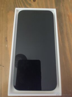 iPhone 13 128gb Midnight záruka ešte 18 mesiacou - 2