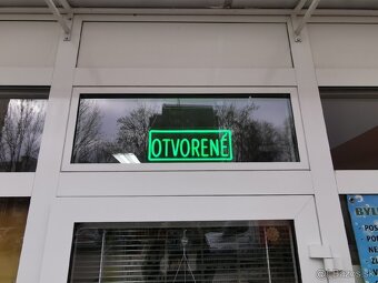 NEONOVÝ NÁPIS - OTVORENÉ - 2