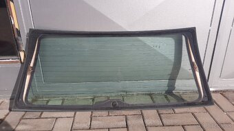 Zadné sklo Škoda Octavia combi - 2