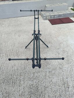 Mivardi tripod Monster - 2