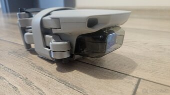 DJI Mini 2 SE Fly More Combo - 2