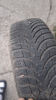 Predam zimné mneu plusz plechove disky. - 2