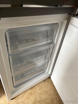 Predám chladničku s mraznickou - 2