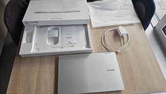 Samsung Galaxy Book Pro 360 Hybrid 2v1 konvertibilny 15.6' - 2