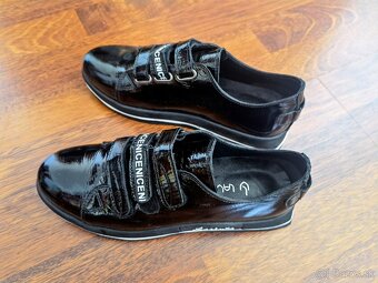 dámske lakované topánky - 2