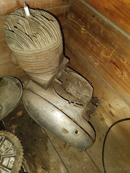 Motor Jawa kývačka - 2