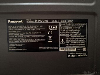 Televízor Panasonic uhl.105cm - 2