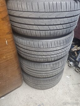 255/45 r19 - 2
